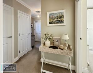 KEATS CRESCENT- click for photo gallery